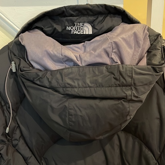 NORTH FACE WOMEN’S JACKET -SIZE MEDIUM - EXTREMELY WARM!! - Picture 7 of 7